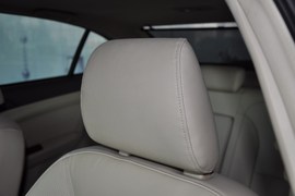 2011款广汽传祺2.0L自动豪华版
