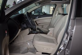 2011款广汽传祺2.0L自动豪华版