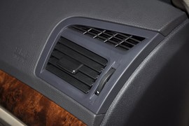 2011款广汽传祺2.0L自动尊贵版