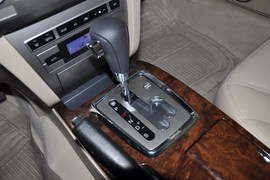 2011款广汽传祺2.0L自动尊贵版