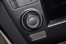 2011款广汽传祺2.0L自动尊贵版