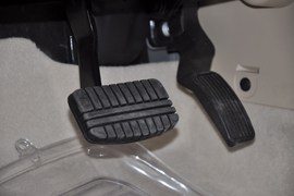 2011款广汽传祺2.0L自动尊贵版