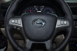 2011款广汽传祺2.0L自动尊贵版