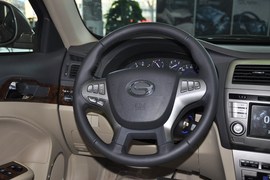 2011款广汽传祺2.0L自动尊贵版