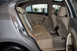 2011款广汽传祺2.0L手动精英版