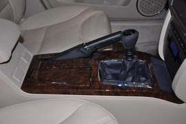 2011款广汽传祺2.0L手动精英版