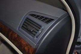 2011款广汽传祺2.0L手动精英版