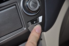 2011款广汽传祺2.0L手动精英版