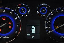 2011款广汽传祺2.0L手动精英版