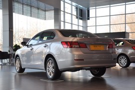 2011款广汽传祺2.0L手动精英版