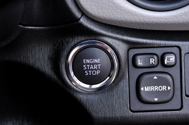 新一代丰田雅力士海外实拍