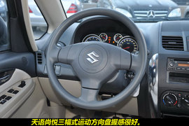 2011款铃木天语尚悦1.6L手动舒适型到店图解