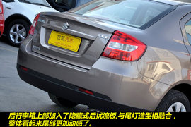 2011款铃木天语尚悦1.6L手动舒适型到店图解