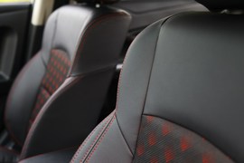 2017款海马福美来1.6L