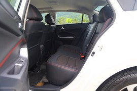 2017款海马福美来1.6L