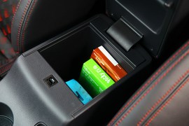 2017款海马福美来1.6L