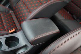 2017款海马福美来1.6L