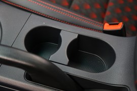 2017款海马福美来1.6L