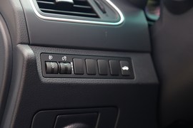 2017款海马福美来1.6L