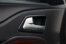 2017款海马福美来1.6L