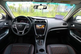 2017款海马福美来1.6L