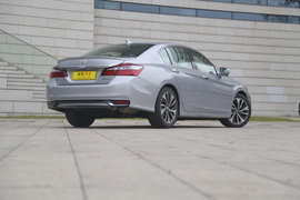 2016款广汽本田雅阁2.0L