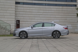 2016款广汽本田雅阁2.0L