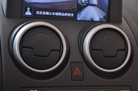 2011款日产逍客2.0XV龙