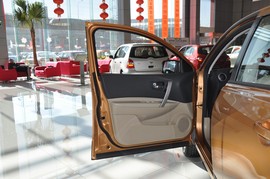 2011款日产逍客2.0XV龙