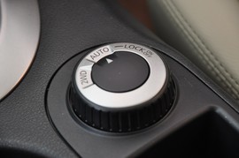 2011款日产逍客2.0XV龙