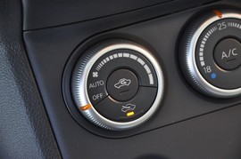 2011款日产逍客2.0XV龙