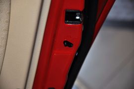 2011款北京现代瑞纳两厢1.4L自动豪华型