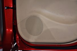 2011款北京现代瑞纳两厢1.4L自动豪华型