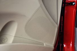 2011款北京现代瑞纳两厢1.4L自动豪华型