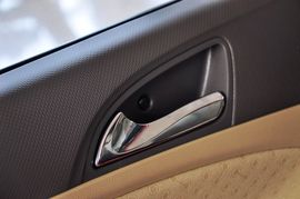 2011款北京现代瑞纳两厢1.4L自动豪华型