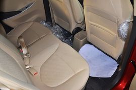 2011款北京现代瑞纳两厢1.4L自动豪华型