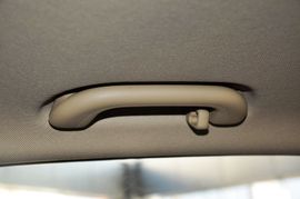 2011款北京现代瑞纳两厢1.4L自动豪华型