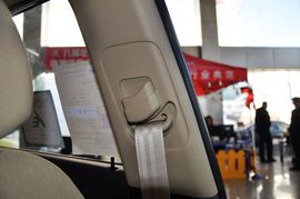 2011款北京现代瑞纳两厢1.4L自动豪华型