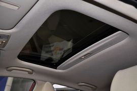 2011款北京现代瑞纳两厢1.4L自动豪华型