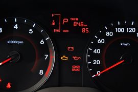 2011款北京现代瑞纳两厢1.4L自动豪华型