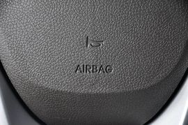 2011款北京现代瑞纳两厢1.4L自动豪华型