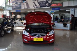 2010款北京现代悦动1.6L手动豪华型