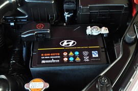 2010款北京现代悦动1.6L手动豪华型