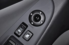 2010款北京现代悦动1.6L手动豪华型