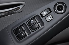 2010款北京现代悦动1.6L手动豪华型