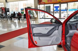 2010款北京现代悦动1.6L手动豪华型