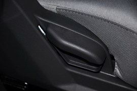 2010款北京现代悦动1.6L手动豪华型