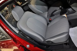 2010款北京现代悦动1.6L手动豪华型