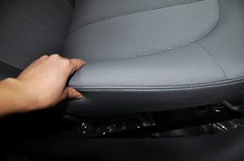 2010款北京现代悦动1.6L手动豪华型