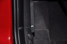 2010款北京现代悦动1.6L手动豪华型